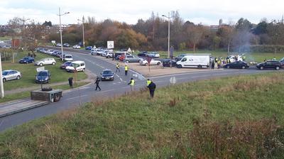 Les Gilets Jaunes Contraints De Rendre Les Barrières Du Futur