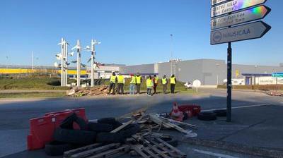 Boulogne Sur Mer Les Gilets Jaunes Bloquent Tous Les Accès