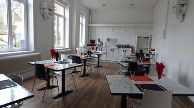 Téléchargement gratuit Images Le Restaurant De La Ferme Urbaine A Ouvert Ses Portes Boulevard dernière par
