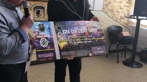 Des Gobelets Offerts A L Entree Du Bal Du Chat Noir Nord Littoral Des Gobelets Offerts A L Entree Du Bal Du Chat Noir Nord Littoral